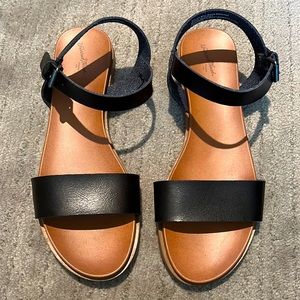 Black and Tan strappy sandals. NBW